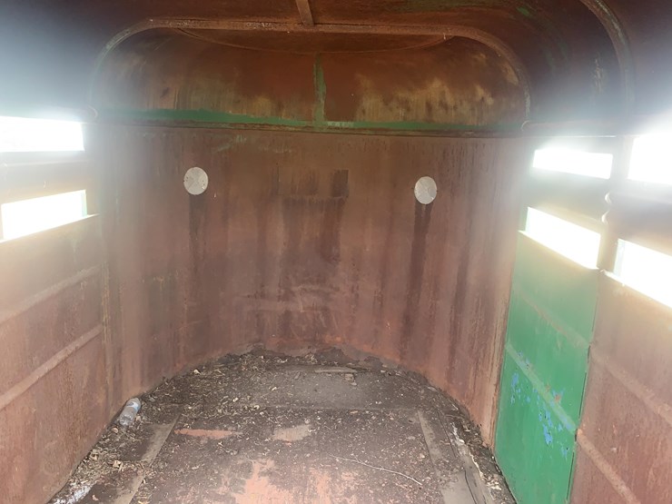 stock-trailer-image-15