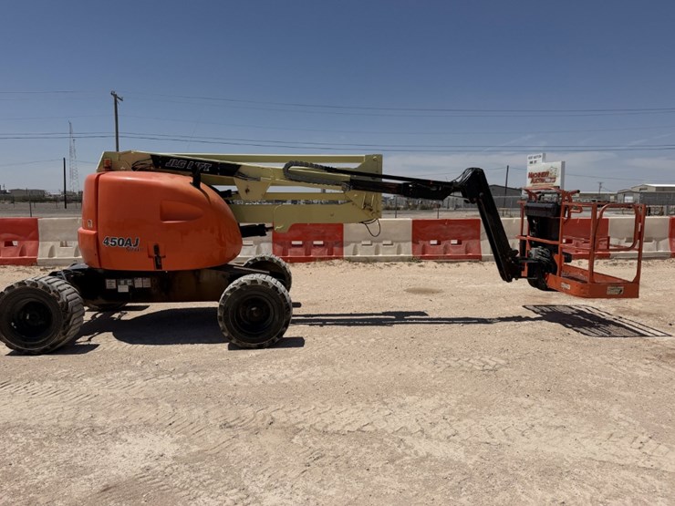 2013-jlg-450aj-image-1