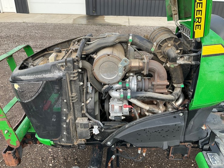 john-deere-3038e-image-53