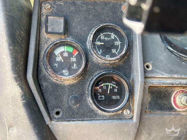 2001-mack-rd690s-image-16