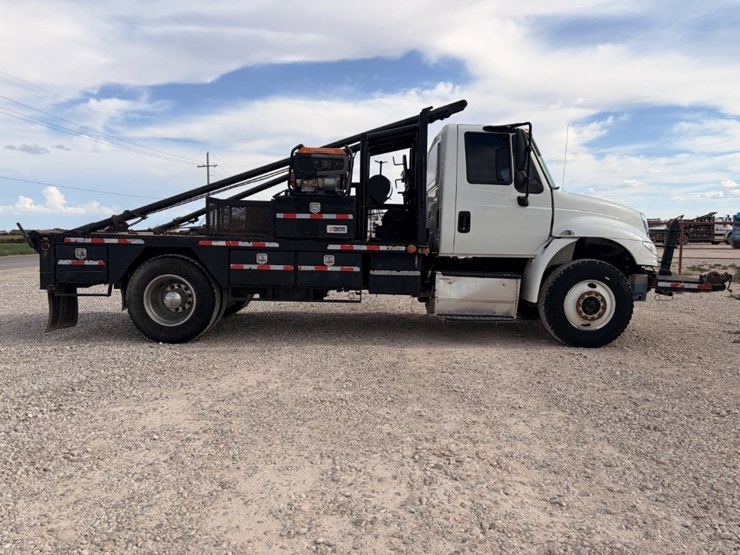 2016-international-durastar-4300-image-4