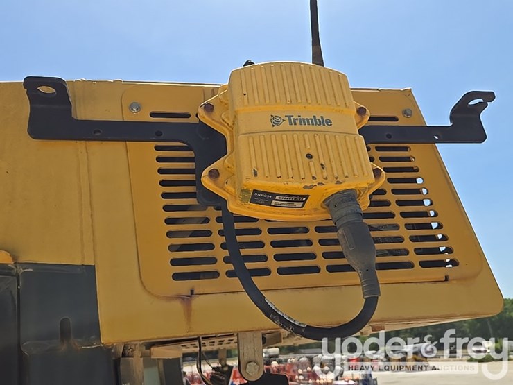 2018-deere-850k-image-30