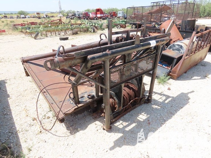 massey-ferguson-8-image-2