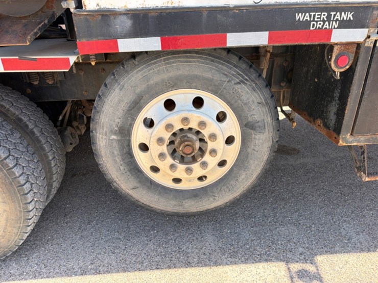 2019-kenworth-t880-image-7