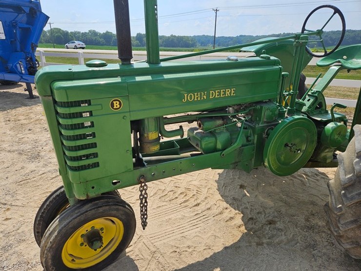 john-deere-b-image-10