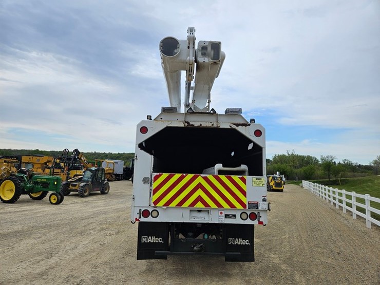 2011-international-durastar-4300-image-4