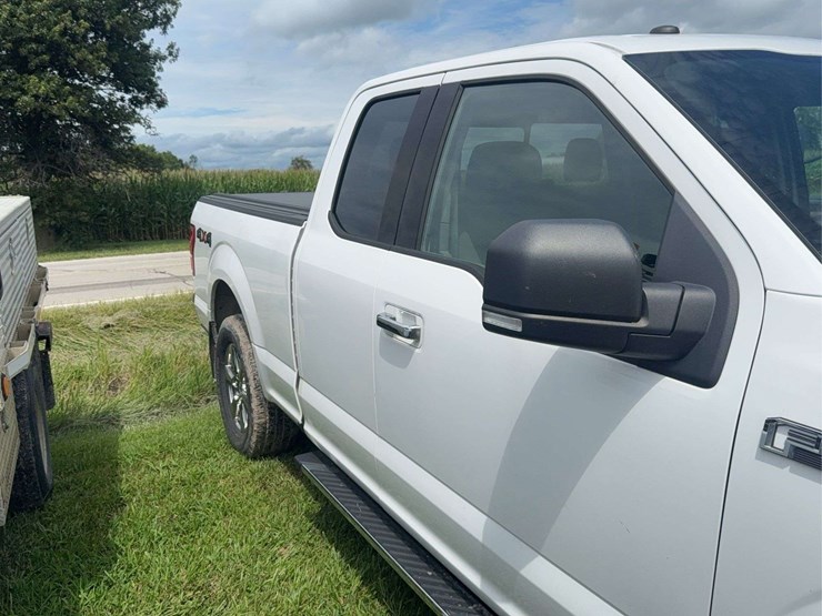 2018-ford-f150-xlt-image-3