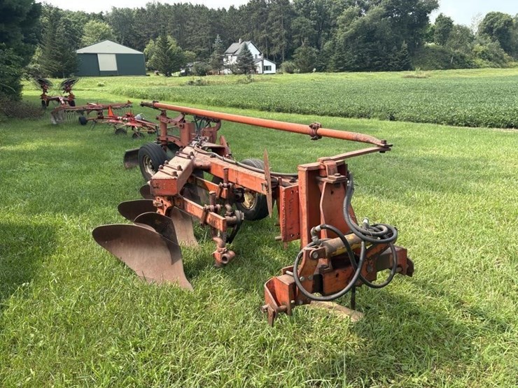 allis-chalmers-4-bottom-semi-mount-plow-image-3