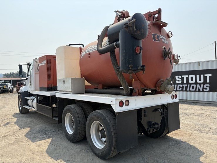 2018-freightliner-108sd-image-6