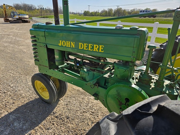 john-deere-b-image-31