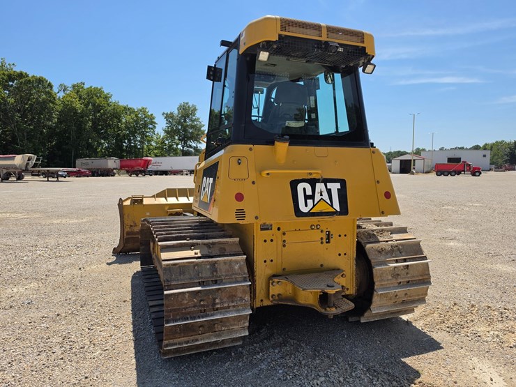 2016-caterpillar-d6k2-lgp-image-6