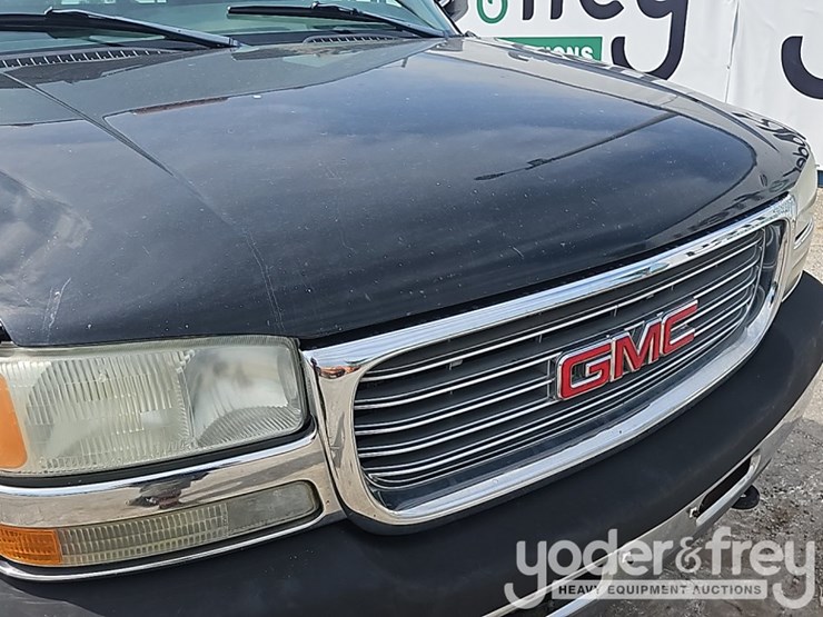 2002-gmc-sierra-3500-image-40