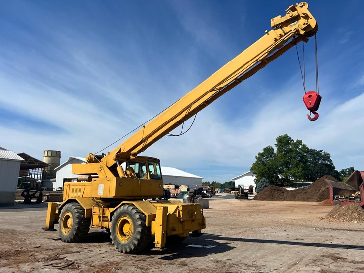 #134-•-1977-grover-rt620s-rough-terrain-crane-image-5
