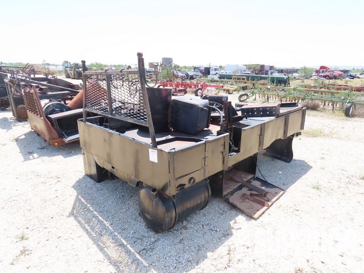 massey-ferguson-8-image-1