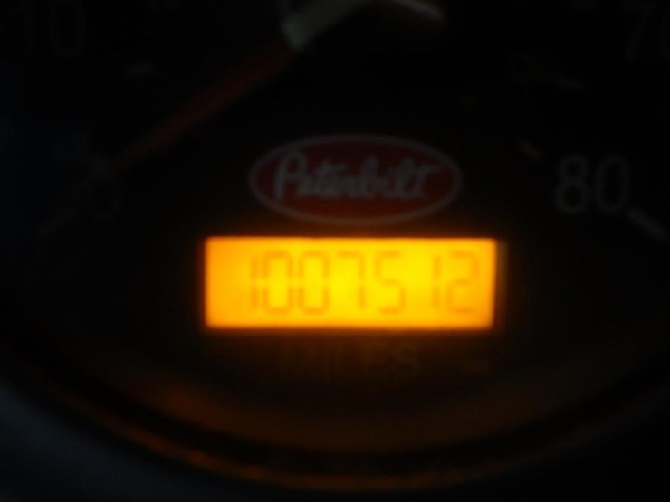 2009-peterbilt-387-image-61