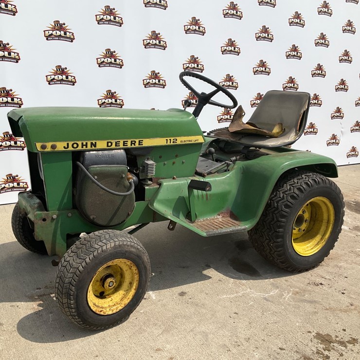 JOHN DEERE 112