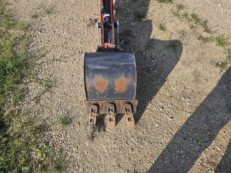 branson-bh-100-backhoe-image-3