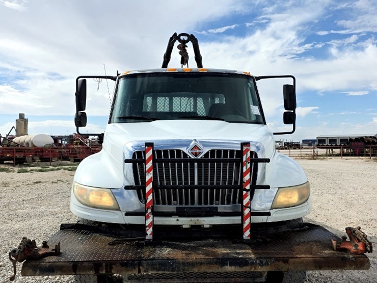 2017-international-durastar-4300-image-2