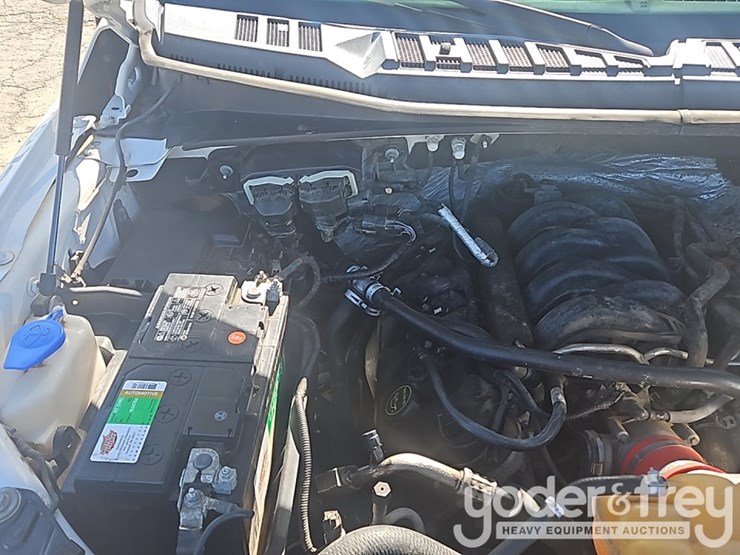 2016-ford-f150-image-32