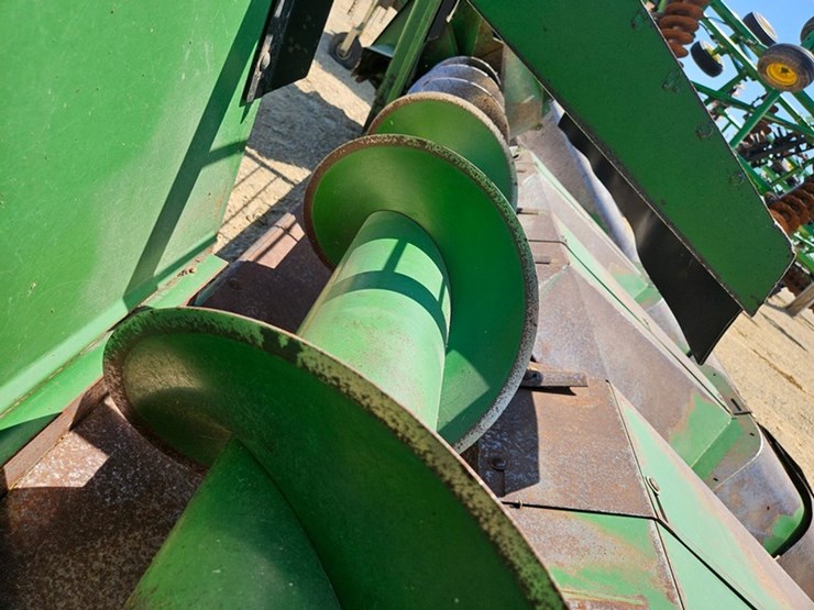 john-deere-444-image-17