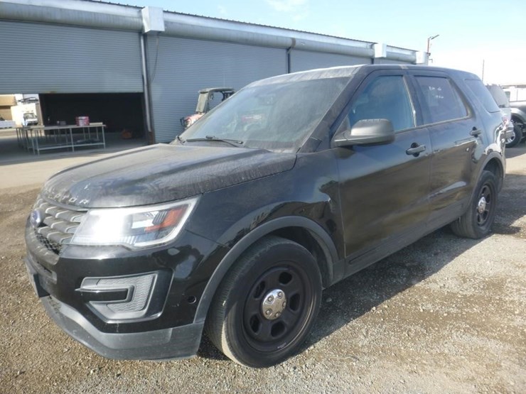 2017-ford-explorer-image-1