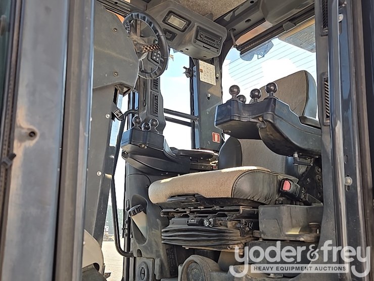 2016-deere-672gp-image-57