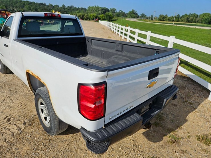 2017-chevrolet-1500-image-14