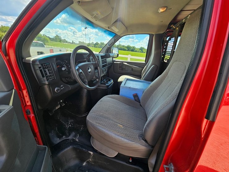 2015-chevrolet-g20-image-9