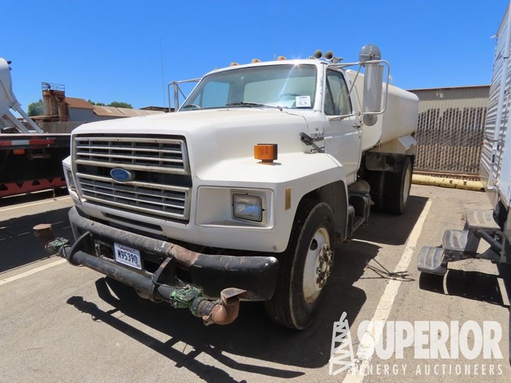 1994-ford-f700-image-1