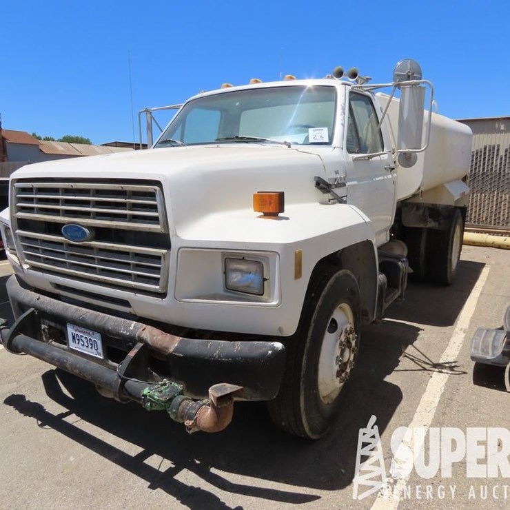1994 FORD F700
