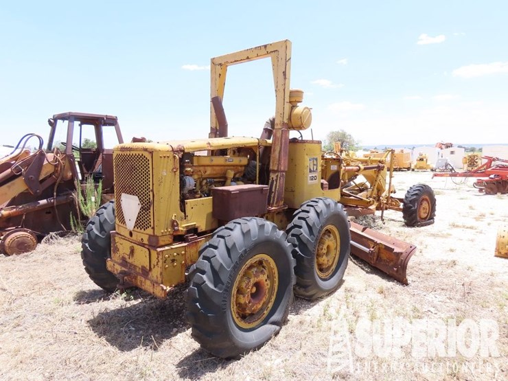 caterpillar-120-image-4