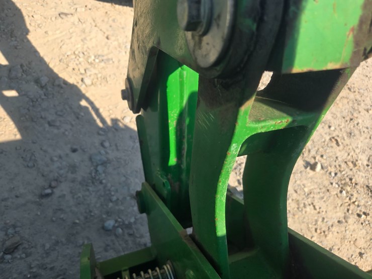 2024-john-deere-5075e-image-72