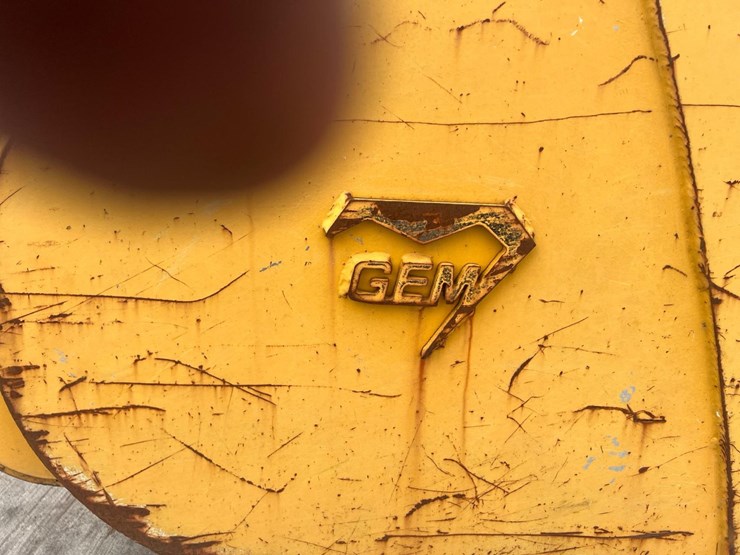 2020-deere-344l-image-71