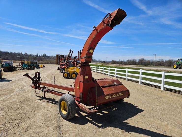 new-holland-770-image-3