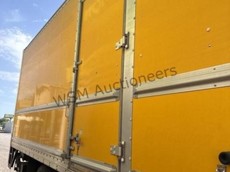 2012-international-4300lp-box-truck-image-7