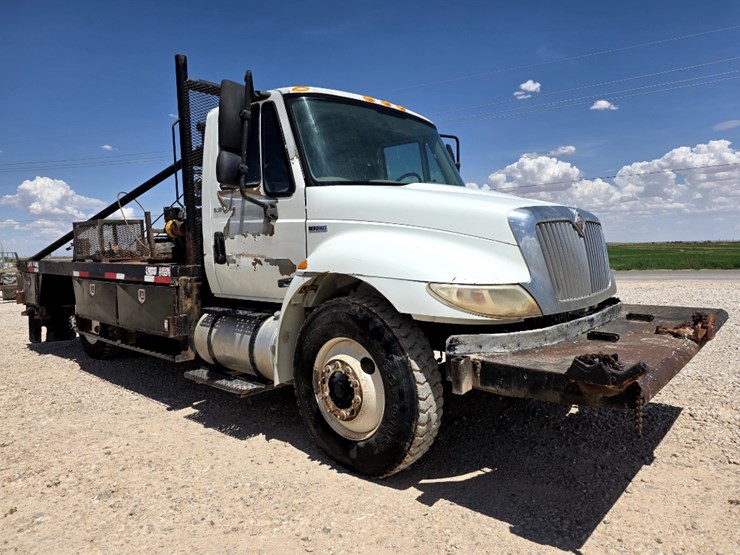 2013-international-durastar-4300-image-3