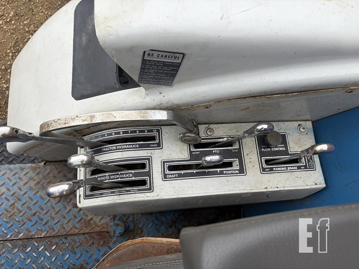 ford-8000-image-17