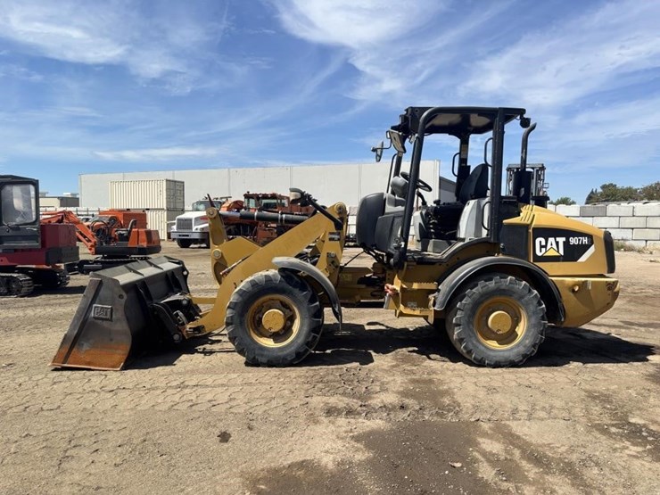 2014-caterpillar-907h2-image-5