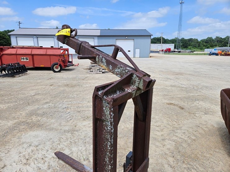 #103-•-pallet-fork-&-boom-image-12