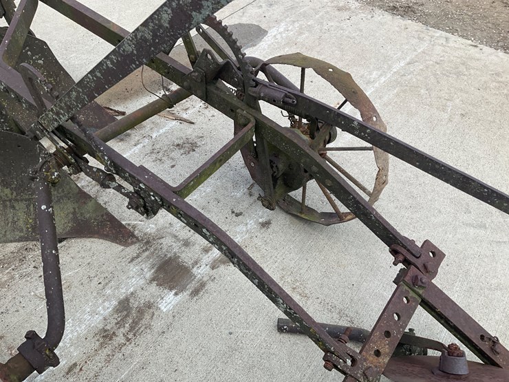 #5305-•-antique-pull-type-two-bottom-moldboard-plow-image-3