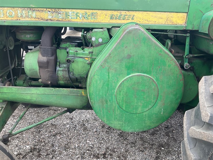 1958-john-deere-820-image-23