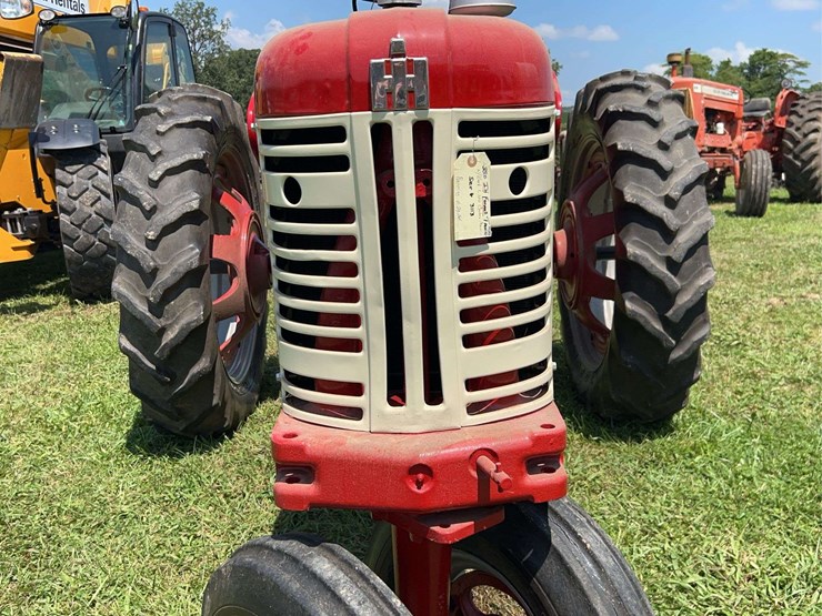 1957-farmall-350-image-8