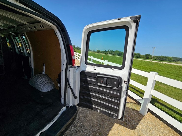 2018-chevrolet-g20-image-14