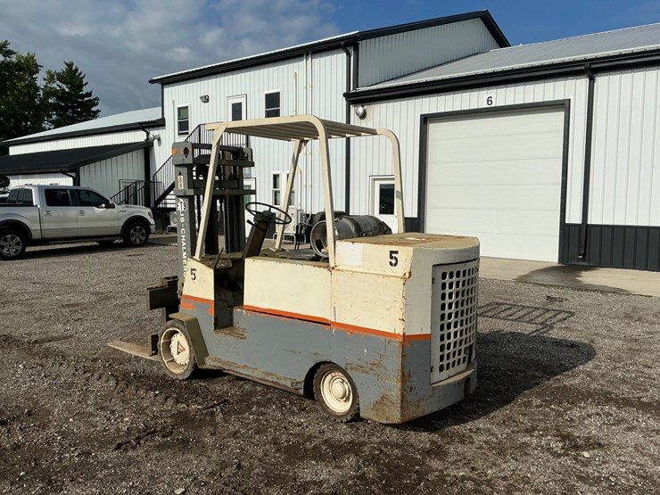 #1350-•-allis-chalmers-acc-120-ps-forklift-image-3