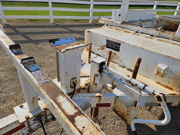 #79-•-2013-brooks-bros-tandem-axle-pole-trailer-image-42
