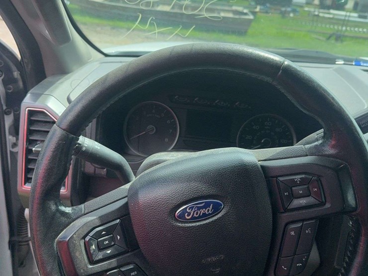 2018-ford-f150-xlt-image-11