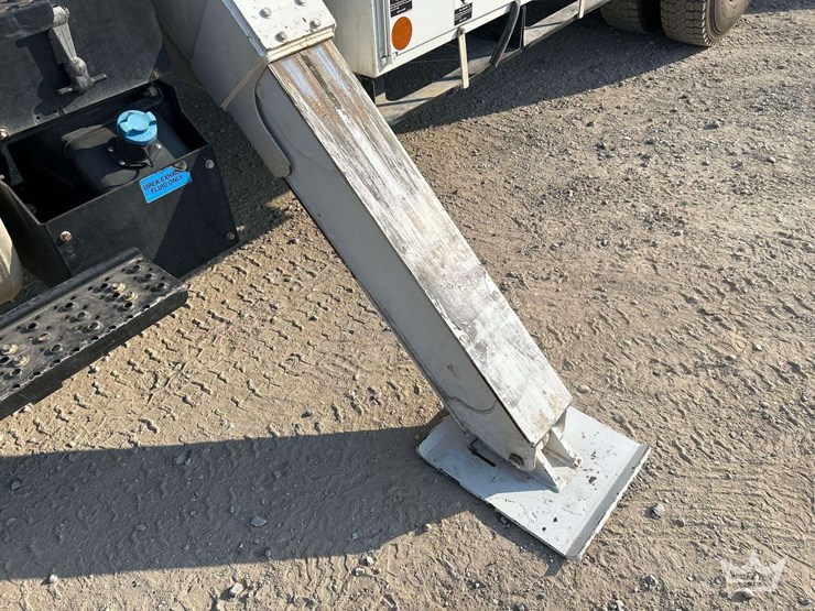 2019-international-workstar-7400-image-19