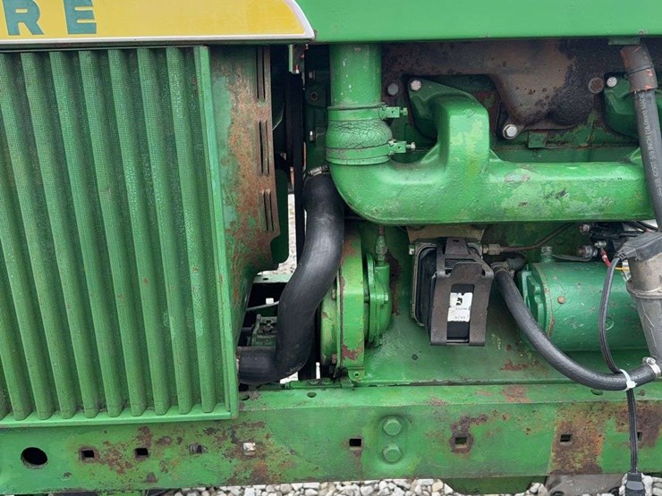 1976-john-deere-3020-image-13