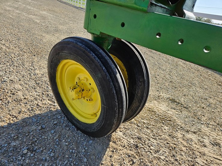 john-deere-b-image-35