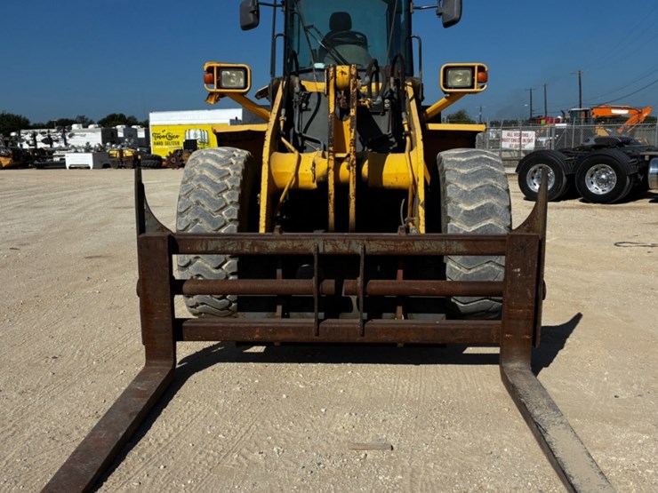 2005-komatsu-wa320-image-2